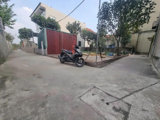 Bán Đất 100m2 có sẵn 100 m2 thổ cư giá 9.5 tỷ tại - Chọn - Xã Tam Hưng Huyện Thanh Oai Hà Nội
