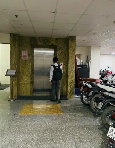 BÁN TÒA NHÀ MẶT PHỐ LÊ THANH NGHỊ – 451M² – 9 TẦNG – DOANH THU 500 TRIỆU/THÁNG – GIÁ 295 TỶ