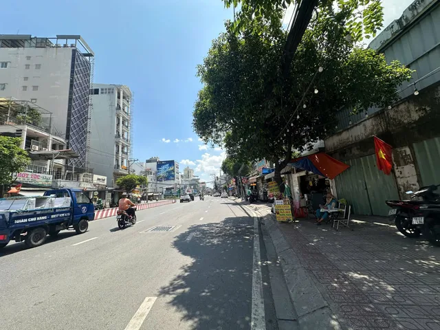 Cho thuê Nhà Mặt Tiền 230m đường Huỳnh Tấn Phát phường Tân Thuận Quận 7