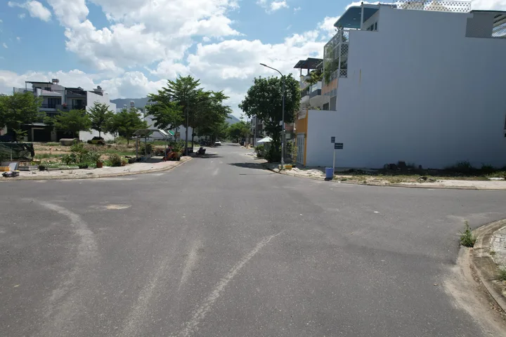 Bná lô 31 giá 58tr/m2, cọc và thuế tính riêng