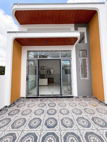 BÁN GẤP NHÀ 90M2 SỔ HỒNG RIÊNG, TRẢ TRƯỚC 500TR CÔNG CHỨNG NGANG