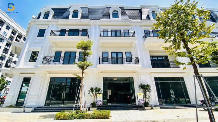 NHÀ 4 TẦNG THIẾT KẾ 9 PHÒNG MẪU VIEW CÔNG VIÊN, CÓ THIẾT KẾ THANG MÁY - CAO KHÔNG NGẬP LỤT