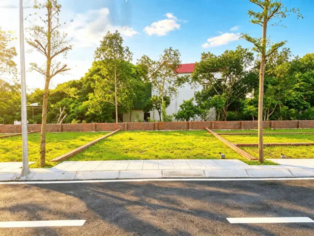 Bán Đất 100m2 có sẵn 100 m2 thổ cư giá 2.7 tỷ tại Đường Đồng Trạng - Chọn - Xã Hòa Lạc Hà Nội