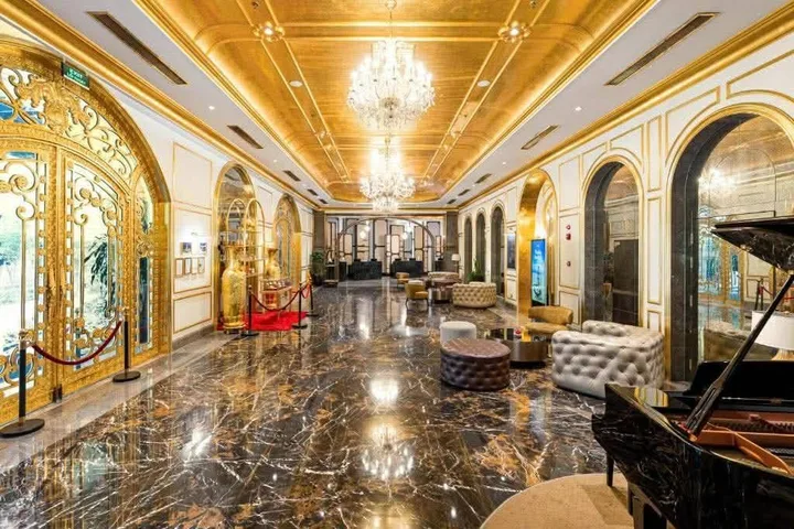 Bán khách sạn 6* Dolce By Wyndham Hanoi Golden Lake mặt hồ Giảng Võ 💥 Đẳng cấp dát vàng 24K – 2300m2 x 30 tầng, giá 5500 tỷ