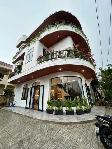 NHÀ 3 TẦNG MỚI 2 MẶT TIỀN XUÂN THIỀU 24 - NHÀ ĐẸP GẦN BIỂN GIÁ TỐT