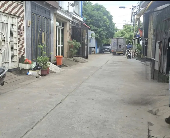Chỉ hơn 5t, hẻm xe hơi né, nhà 4 tầng Hương lộ 2