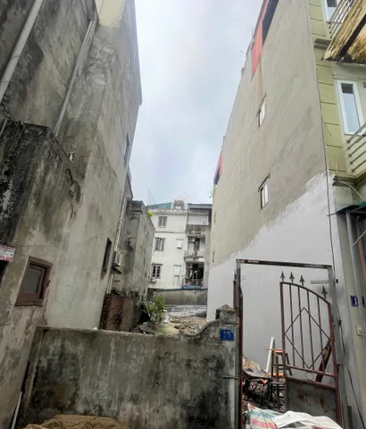 BÁN ĐẤT THƯỢNG THANH – CỰC HIẾM, TRƯỚC ĐẤT 3,2M, GẦN Ô TÔ –  THỬA VUÔNG  ĐẸP, GIÁ ĐẦU F0