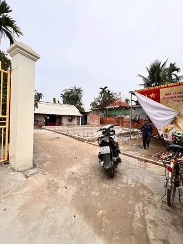 Bán Đất 50m2 có sẵn 50 m2 thổ cư giá 1.28 tỷ tại - Thuỷ Đường ngõ ô tô.l/h:076.231.9990 e Thúy
