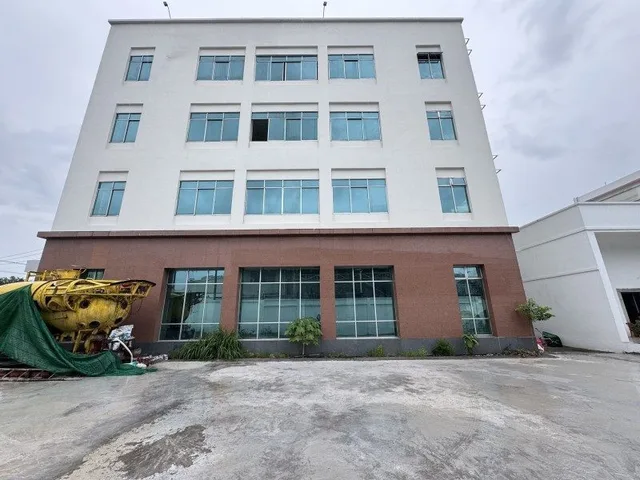 🔥 MẶT TIỀN ĐẠI LỘ ĐỘC LẬP – KCN SÓNG THẦN | 1.900M² | 4 TẦNG | CHỈ 32 TỶ 🔥
💎 SIÊU PHẨM MẶT TIỀN – QUỸ ĐẤT LỚN – KHAI THÁC ĐA CÔNG NĂNG