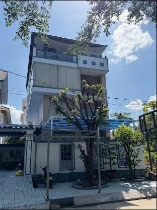 GIÁ TỐT: CHO THUÊ NHÀ KD: TẦNG HẦM, TRỆT LỬNG SÂN THƯỢNG, 200M2 + NỘI THẤT KDC TẤN TRƯỜNG, Q.7