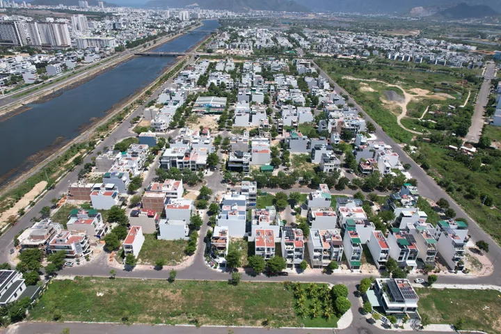 NHÀ ĐẸP KĐT MỸ GIA, CÓ THANG MÁY KÍNH – VỪA Ở, VỪA NGHỈ DƯỠNG, VỪA KHAI THÁC