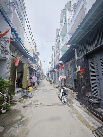 B.án Nhà Ngay Ngã tư Bà Hom, Chợ Cầu Ông Búp, DT 4x12, Chỉ 3.8T, TL.