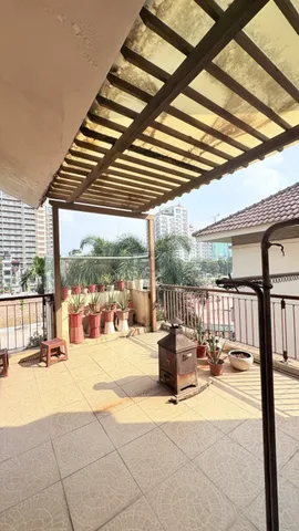 BÁN BIỆT THỰ - TÂY HỒ -  302M2 - SÂN VƯỜN RỘNG - THIẾT KẾ ĐẸP - OTO TRÁNH - VỊ TRÍ ĐẸP