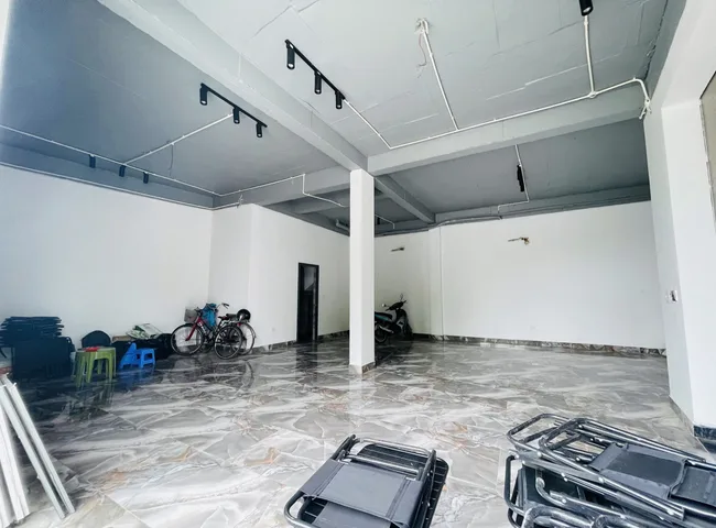 Cho THUÊ kho mới Trâu Quỳ – 100m²-  10tr 
🏭 Kho mới xây, lô góc, ô tô tránh