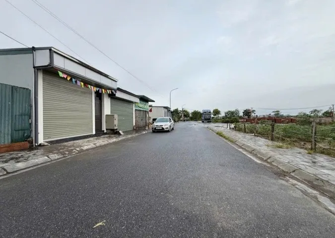 Bán Đất 80m2 có sẵn 80 m2 thổ cư giá 16 tỷ tại Đường Hữu Nghị Phường Xuân Khanh Thị xã Sơn Tây Hà Nội
