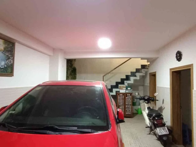 NHÀ NGANG RỘNG - 5 TẦNG - NGANG 8.8M - 66M² - VĂN CHUNG - HOÀNG HOA THÁM - XE HƠI NGỦ TRONG NHÀ