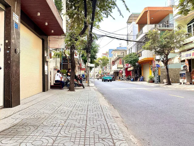 NHÀ MẶT TIỀN KINH DOANH - 4 TẦNG - NGANG 4.7M - 75M² - NGUYỄN HỒNG ĐÀO