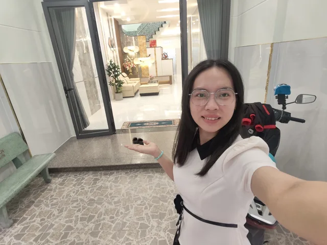 Nhà đẹp full nội thất ngay chợ Tân Hương, 74m² chỉ 6Đ hơn