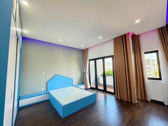 - CHO THUÊ NHÀ 4 TẦNG – 5PN – NAM HÒA XUÂN – FULL NỘI THẤT