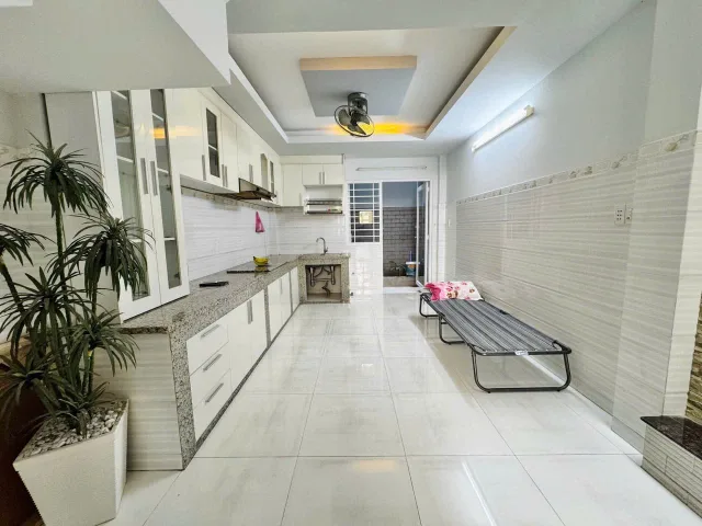 Bán Nhà riêng 66m2 có sẵn 66 m2 thổ cư giá 14 tỷ tại Đường Bắc Hải Phường 04 Quận 10 TP. Hồ Chí Minh