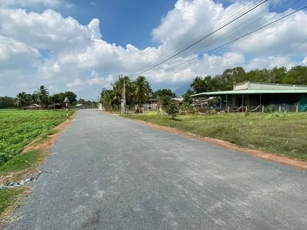 CẦN TIỀN BÁN GẤP 10X50M=500M2 ĐẤT, GẦN CHỢ KCN DÂN ĐÔNG GIÁ 490TR