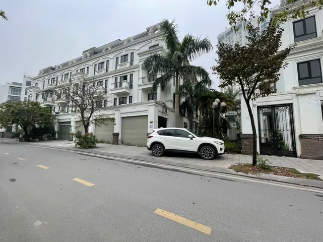 Cho thuê nhà liền kề 90m² x 4 tầng, lô góc vườn hoa khu Hải Phát Roman LH 0963989690