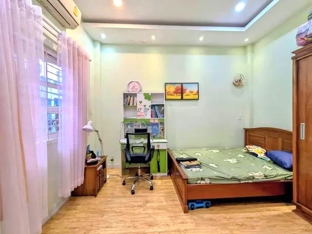 BÁ.N NHÀ ĐẸP TRỤC TỈN.H LỘ 10 - HẺM XE HƠI - BTCT  - DTSD 140M2 - CHỈ 4x$