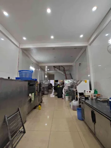 NHÀ MT KD ĐỈNH KINH DOANH SẦM UẤT CẢ NGÀY LẪN ĐÊM