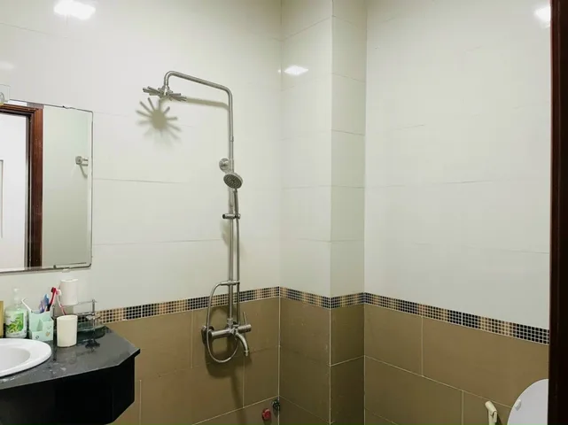 Hết khả năng! Cần bán gấp nhà HXH(4x13m)5 tầng mới cứng gần Lê Quang Định giao Nguyễn Văn Đậu
