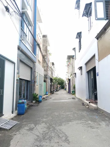 Nhà Đẹp Linh Xuân 70m², 2 Tầng, Hẻm Ô Tô, Gần Chợ, Trường Học