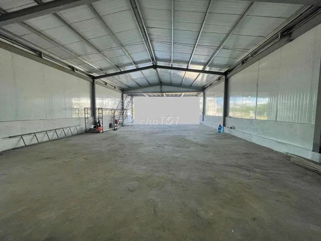 Cho thuê kho xưởng đường 29/3 - Hoà Xuân
- Diện tích 200m2
- Có gác lửng 50m2
- Hợp đồng 3 năm
- Giá thuê 26tr/tháng