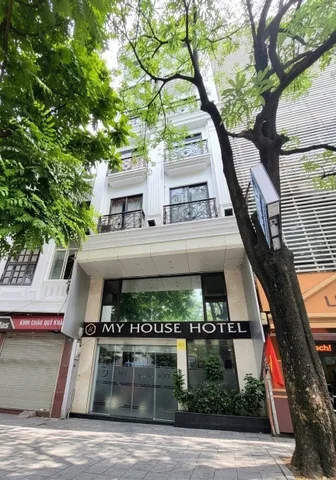 Bán tòa khách sạn 3 sao mặt phố khu Bà Triệu 💥 175m2 x 9 tầng, 38 phòng luxury, giá 1xx tỷ