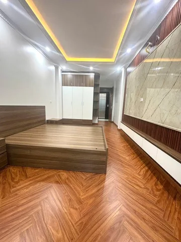Bán Nhà Định Công Thượng. Hoàng Mai. 6 Tầng Thang Máy. Ô Tô. DT 37m2. MT 3.4m. Giá 10.4 Tỷ