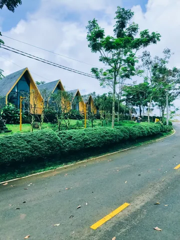 Chủ ngộp Bán gấp 200m2 có sẵn 100 m2 thổ cư ngay trung tâm thành phố bảo lộc