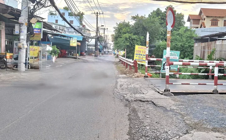 Bán nhà Bình Tân, 3 tầng mới đẹp, hẻm xe hơi, chỉ hơn 5t xíu