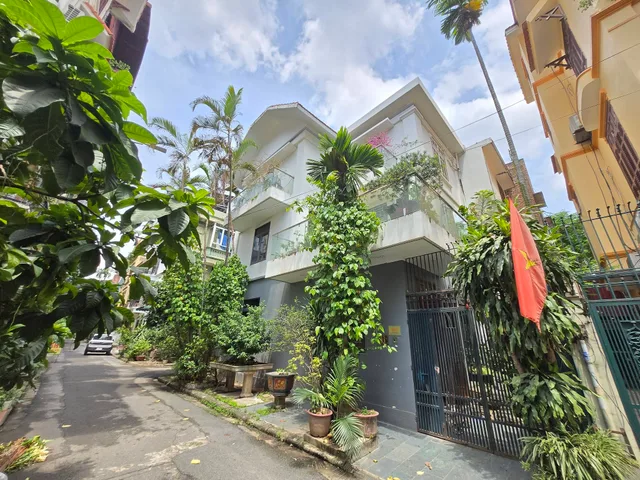 Bán NHÀ LIỀN KỀ KĐT BẮC LINH ĐÀM. 85M2 - 3 TẦNG. LÔ GÓC.