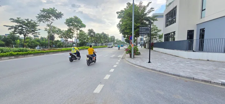 Bán Biệt thự 198m2 có sẵn 198 m2 thổ cư giá 38.9 tỷ tại Đường Lê Quang Đạo Phường Dương Nội Quận Hà Đông Hà Nội