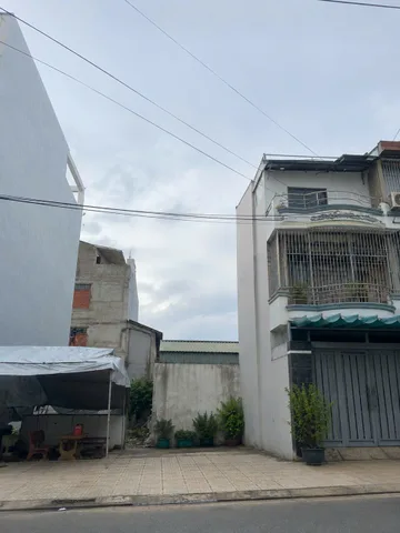 BÁN ĐẤT HÒA BÌNH -ĐẦM SEN -84M2 THỔ CƯ -4MX21M-ĐƯỜNG 10M THÔNG -SÁT MẶT TIỀN - KHU CAO TẦNG