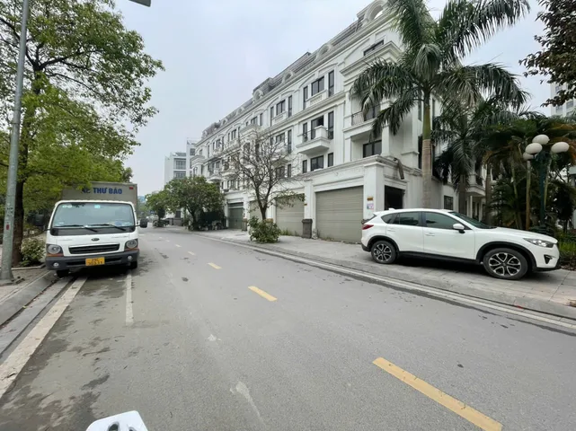 Cho thuê nhà liền kề 90m² x 4 tầng, lô góc vườn hoa khu Hải Phát Roman LH 0963989690