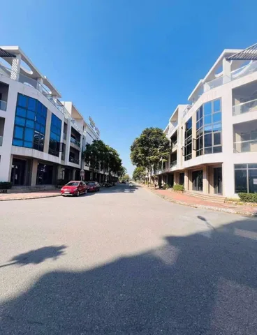 Bán Nhà riêng 99m2 có sẵn 99 m2 thổ cư giá 5.1 tỷ tại - Chọn - Xã Đông Tiến Huyện Yên Phong Bắc Ninh