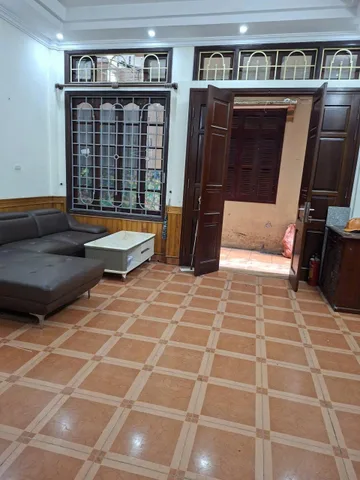 Cho thuê nhà đường Cầu Giấy 45m x 4T (4 ngủ) giá 13 triệu