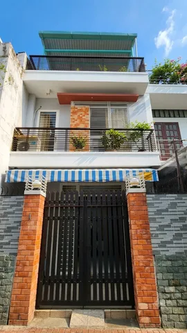 Bán Nhà 59m2 -3 Lầu - giá chỉ 8.95 tỷ hẻm ô tô thông ngay Lê Quang Định