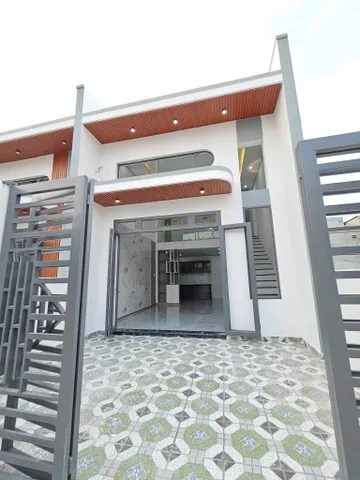 1tỷ6 – Nhà phố mới đẹp 90m2 gần cây xăng Đức Hưng,3 phòng ngủ, sân oto