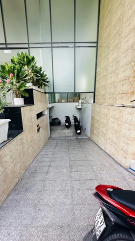 DÒNG TIỀN HƠN 2,4 TỶ/NĂM – TÒA NHÀ VĂN PHÒNG 1.528M² SÀN - NGAY TRUNG TÂM BÌNH THẠNH - THANG MÁY