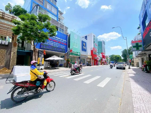 Gần hẻm 281 Lê Văn Sỹ, hẻm xe tải tránh - Gần 50M2 - Xây 4 tầng thoáng, sân thượng thoáng trước sau - Vừa ở vừa kinh doanh - Hơn 8 tỷ TL