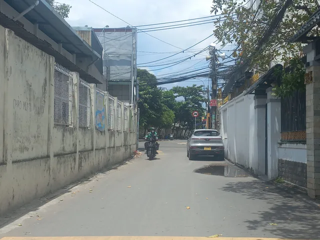 CG BÁN CHDV CAO CẤP MỚI TOANH 5 TẦNG 19 PHÒNG, THU NHẬP CAO. GẦN NGAY NGÃ TƯ THỦ ĐỨC. QUẬN 9