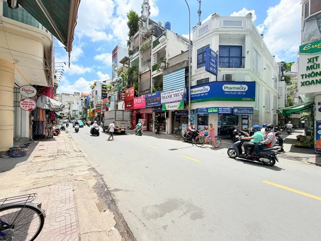 NHÀ MẶT TIỀN KINH DOANH - 4 TẦNG - NGANG 4.5M - 78M² - PHẠM VĂN HAI