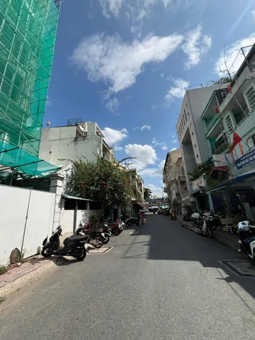 NHÀ CHÍNH CHỦ LÂU ĐỜI - PHẠM VĂN HAI - KẾ CMT8 GẦN QUẬN 10 - 3 MẶT THOÁNG TIỆN XÂY CHDV