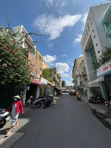 NHÀ ĐẸP - 4 TẦNG - NGANG 4.6M - 69M² - LÝ THƯỜNG KIỆT - LẠC LONG QUÂN