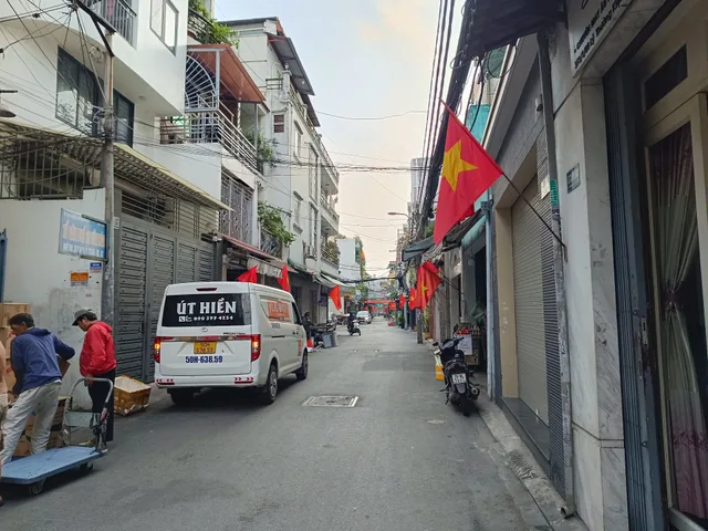 HẺM NHỰA XE HƠI TRÁNH - LÝ THƯỜNG KIỆT - TÂN BÌNH - GIÁ TỐT
